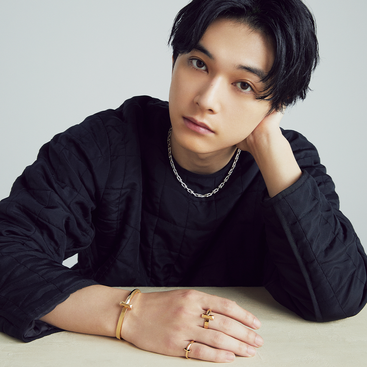 俳優 吉沢亮がまとう 新たなティファニーの魅力 Wwd Japan Com